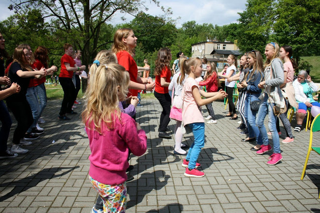 Festyn z ?Pszczółką Mają?
