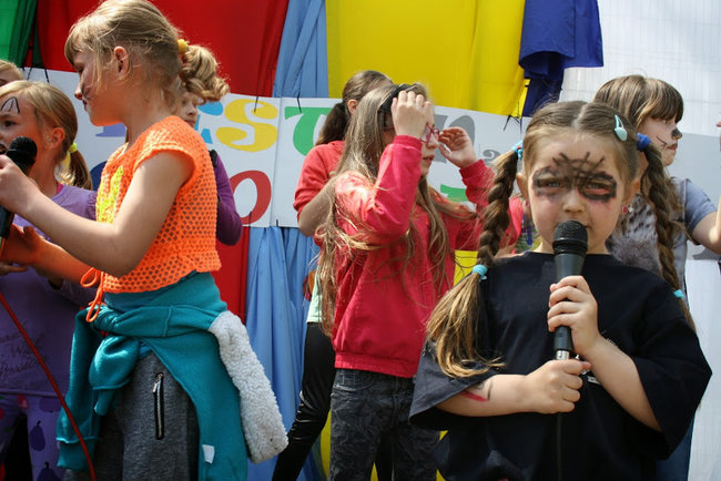 Festyn z ?Pszczółką Mają?