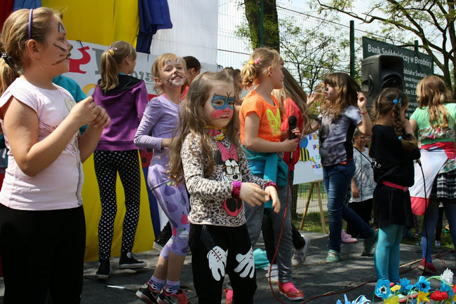 Festyn z ?Pszczółką Mają?