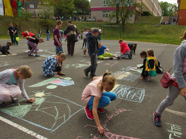 Festyn z ?Pszczółką Mają?