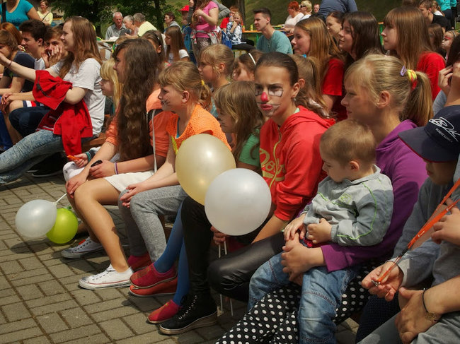 Festyn z ?Pszczółką Mają?