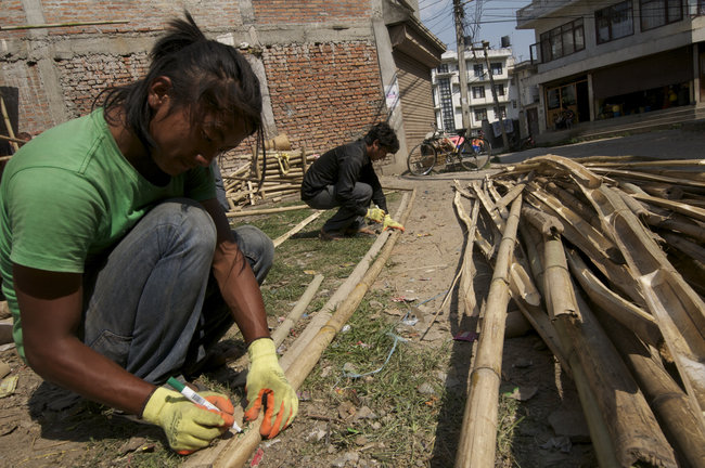 Polacy budują domy w Nepalu