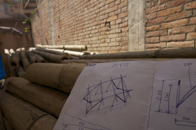 Polacy budują domy w Nepalu