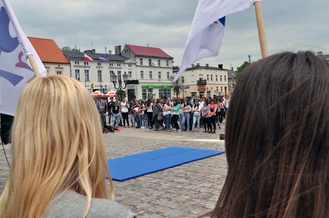 Głośna muzyka na rynku