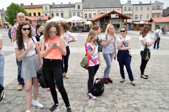 Głośna muzyka na rynku