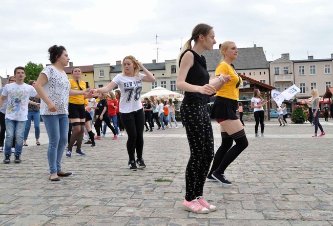 Głośna muzyka na rynku