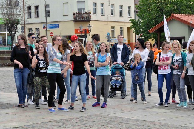 Głośna muzyka na rynku