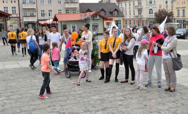 Głośna muzyka na rynku