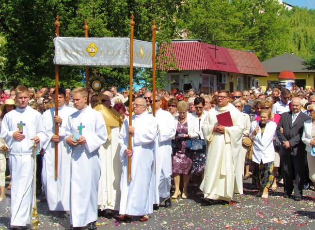 Boże Ciało 2015- relacja z Marianek i krótka historia
