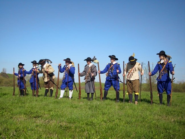 Święto Papieru na muzycznie i bojowo
