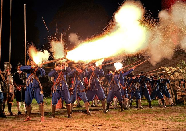 Święto Papieru na muzycznie i bojowo