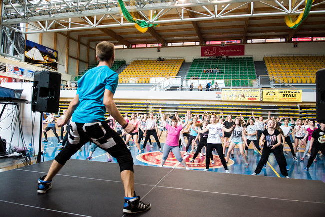 Uczniowie chętnie ćwiczą zumbę