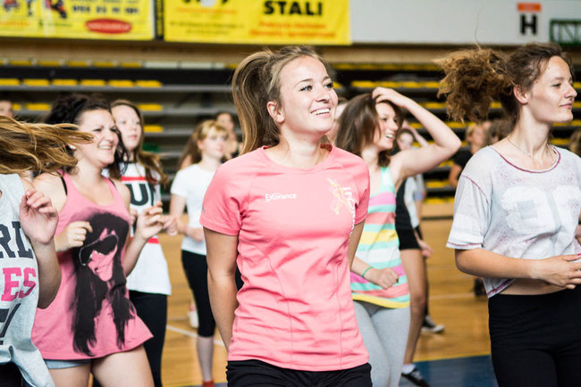 Uczniowie chętnie ćwiczą zumbę