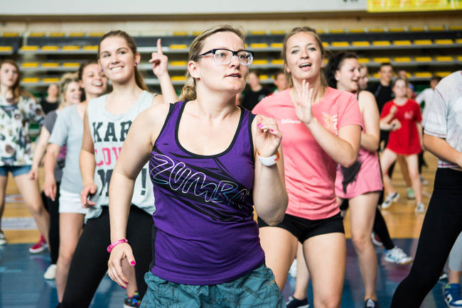 Uczniowie chętnie ćwiczą zumbę