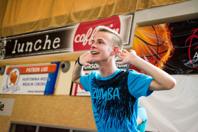 Uczniowie chętnie ćwiczą zumbę