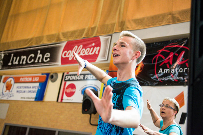 Uczniowie chętnie ćwiczą zumbę