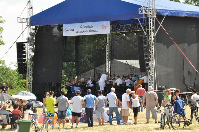 Wczoraj piknik symfoniczny, dziś bitewnie pod zamkiem