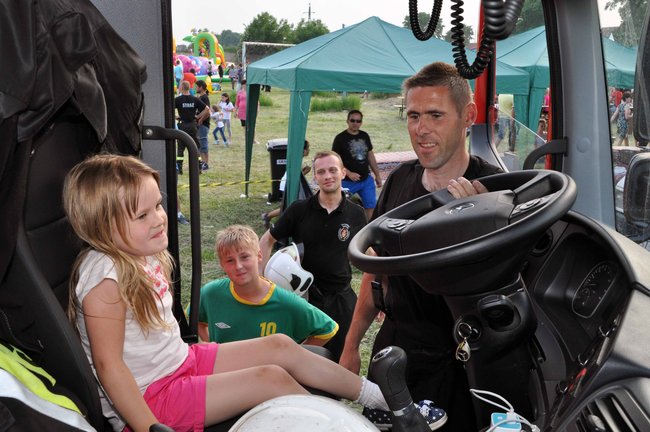 De Mono przypomniało szlagiery