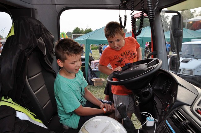 De Mono przypomniało szlagiery