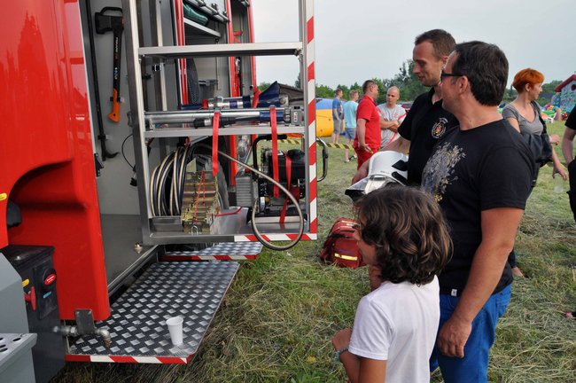 De Mono przypomniało szlagiery