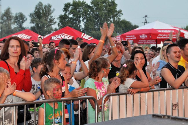 De Mono przypomniało szlagiery