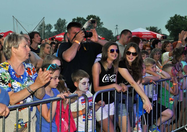 De Mono przypomniało szlagiery