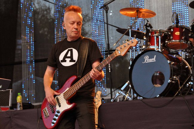 De Mono przypomniało szlagiery