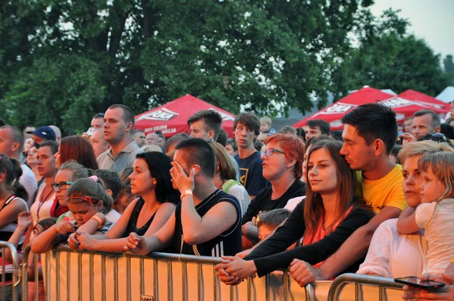 De Mono przypomniało szlagiery