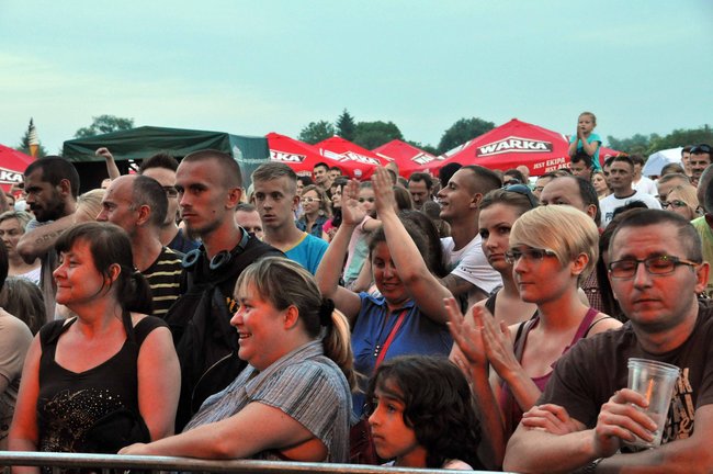 De Mono przypomniało szlagiery