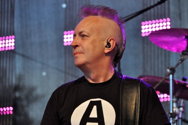 De Mono przypomniało szlagiery