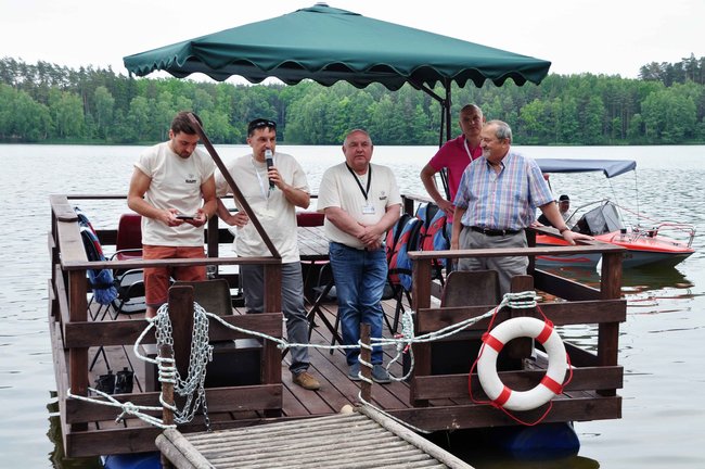 Kajaki z tektury - pomysł na współpracę przemysłu z uczelniami