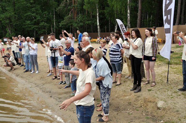 Kajaki z tektury - pomysł na współpracę przemysłu z uczelniami