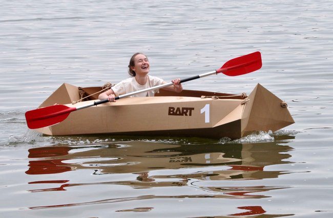 Kajaki z tektury - pomysł na współpracę przemysłu z uczelniami