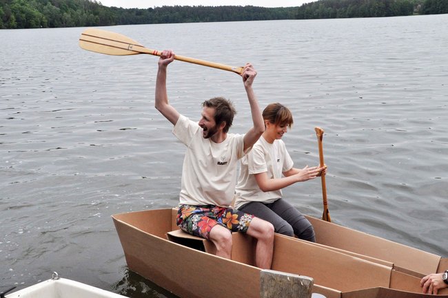 Kajaki z tektury - pomysł na współpracę przemysłu z uczelniami