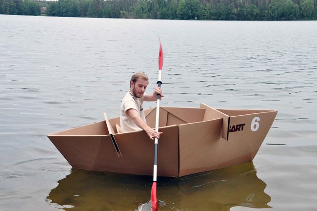 Kajaki z tektury - pomysł na współpracę przemysłu z uczelniami