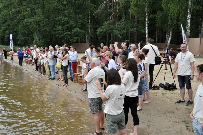 Kajaki z tektury - pomysł na współpracę przemysłu z uczelniami
