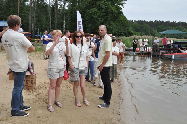 Kajaki z tektury - pomysł na współpracę przemysłu z uczelniami