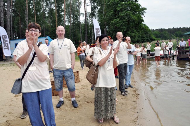 Kajaki z tektury - pomysł na współpracę przemysłu z uczelniami