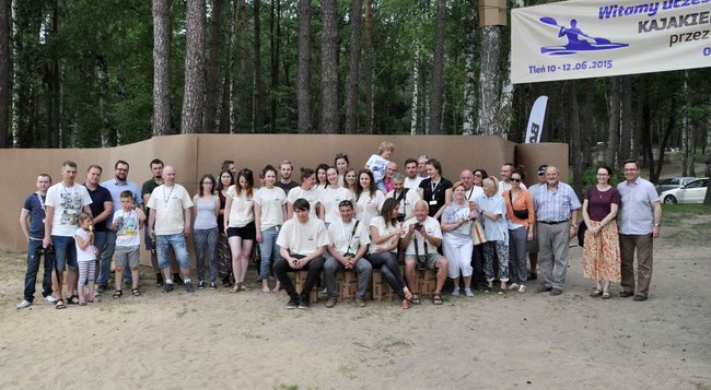 Kajaki z tektury - pomysł na współpracę przemysłu z uczelniami