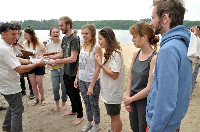 Kajaki z tektury - pomysł na współpracę przemysłu z uczelniami