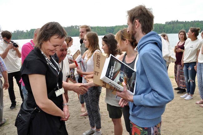 Kajaki z tektury - pomysł na współpracę przemysłu z uczelniami