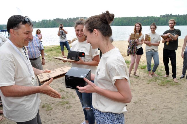 Kajaki z tektury - pomysł na współpracę przemysłu z uczelniami