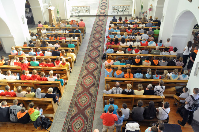 Pielgrzymi modlą się w drodze na Jasną Górę