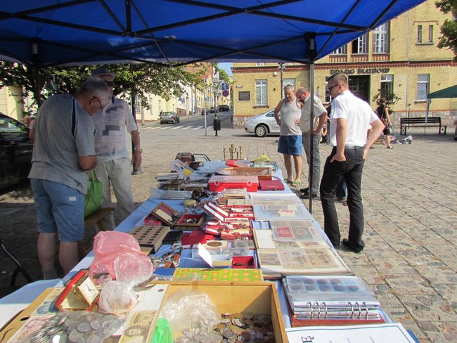 Na rynku kupisz starocie