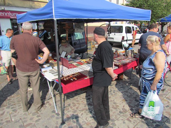 Na rynku kupisz starocie