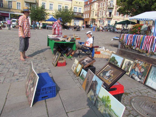 Na rynku kupisz starocie