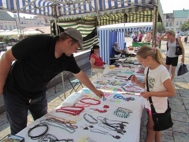 Na rynku kupisz starocie