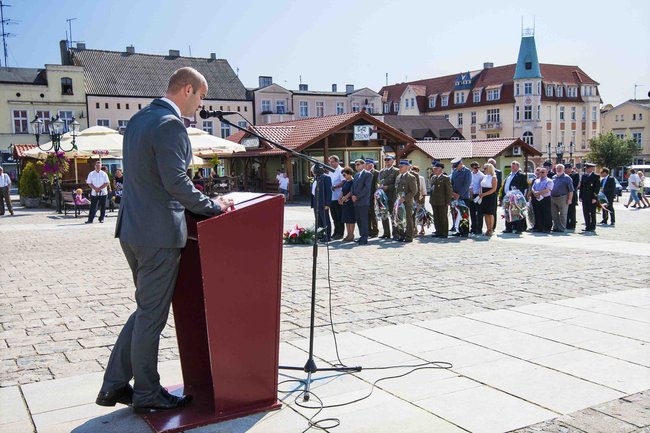 Kwiaty w rocznicę zwycięskiej bitwy