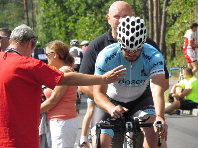 Kto zwyciężył w kolarskiej czasówce?