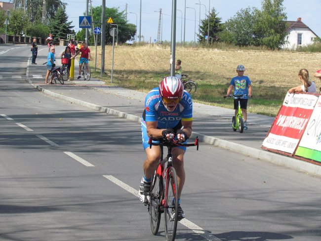 Kto zwyciężył w kolarskiej czasówce?